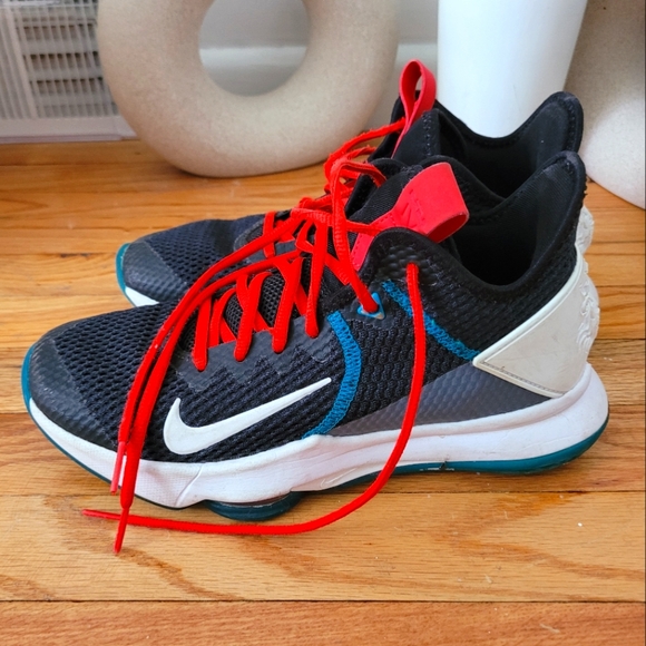 Nike Other - Lebron basketball sneakers high top